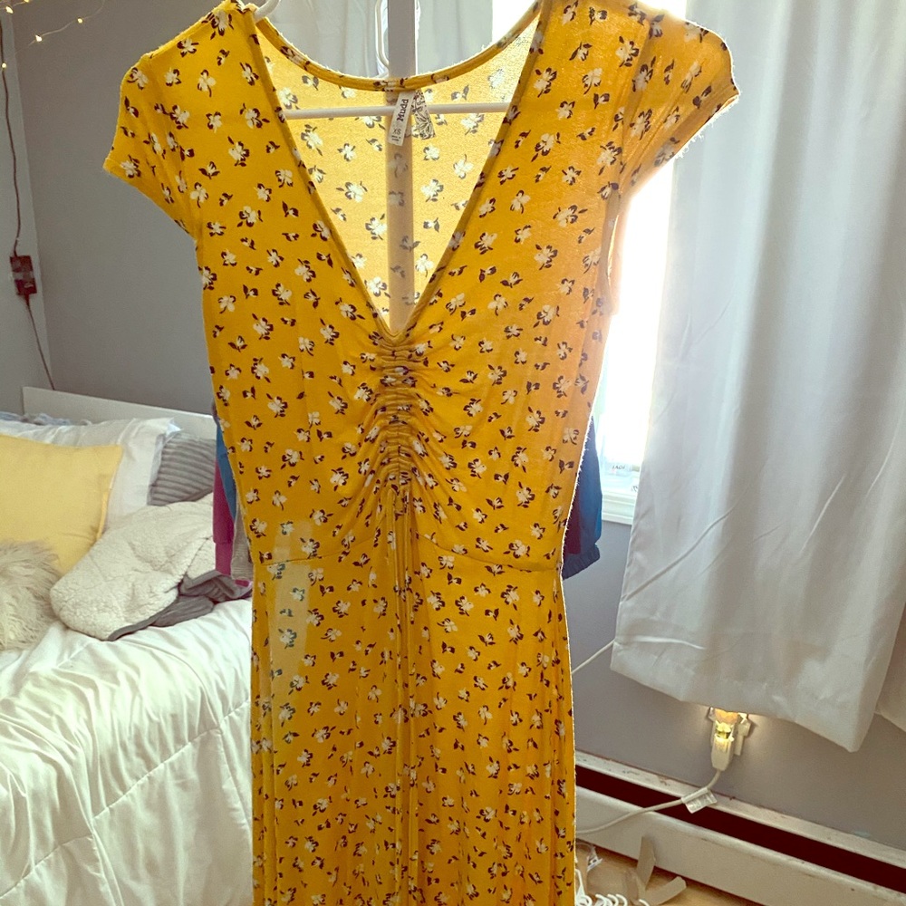 yellow floral dress